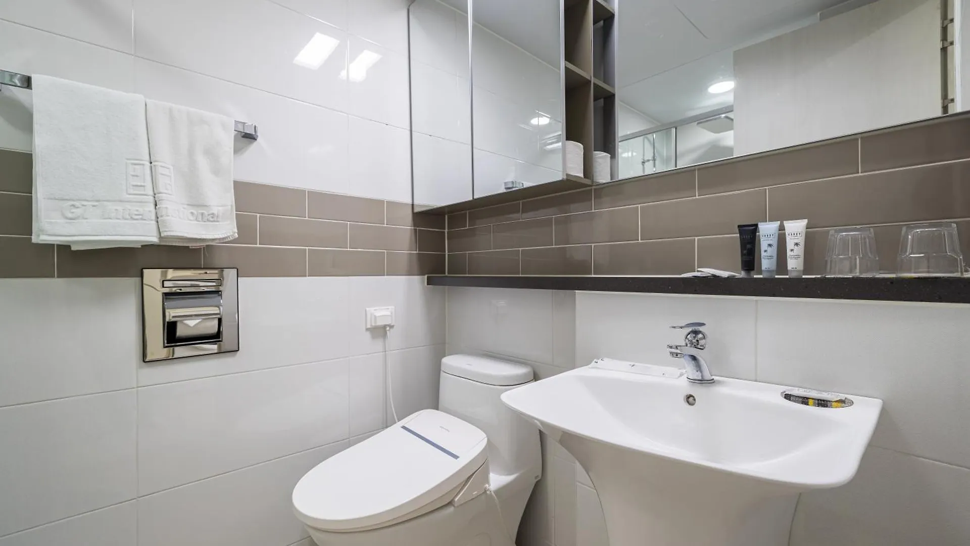 Gl City Hotel Incheon Airport 4*,  Южная Корея